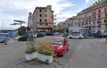 Sfruttamento infantile a Castellammare: un bimbo di 9 anni ridotto a parcheggiatore abusivo sulle banchine del lungomare.