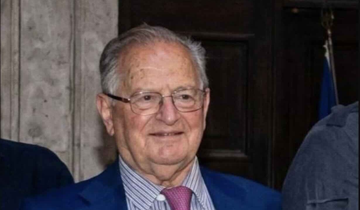 Scomparsa una figura simbolo di Sorrento: addio a Nino Cuomo, ex sindaco e custode della memoria storica locale
