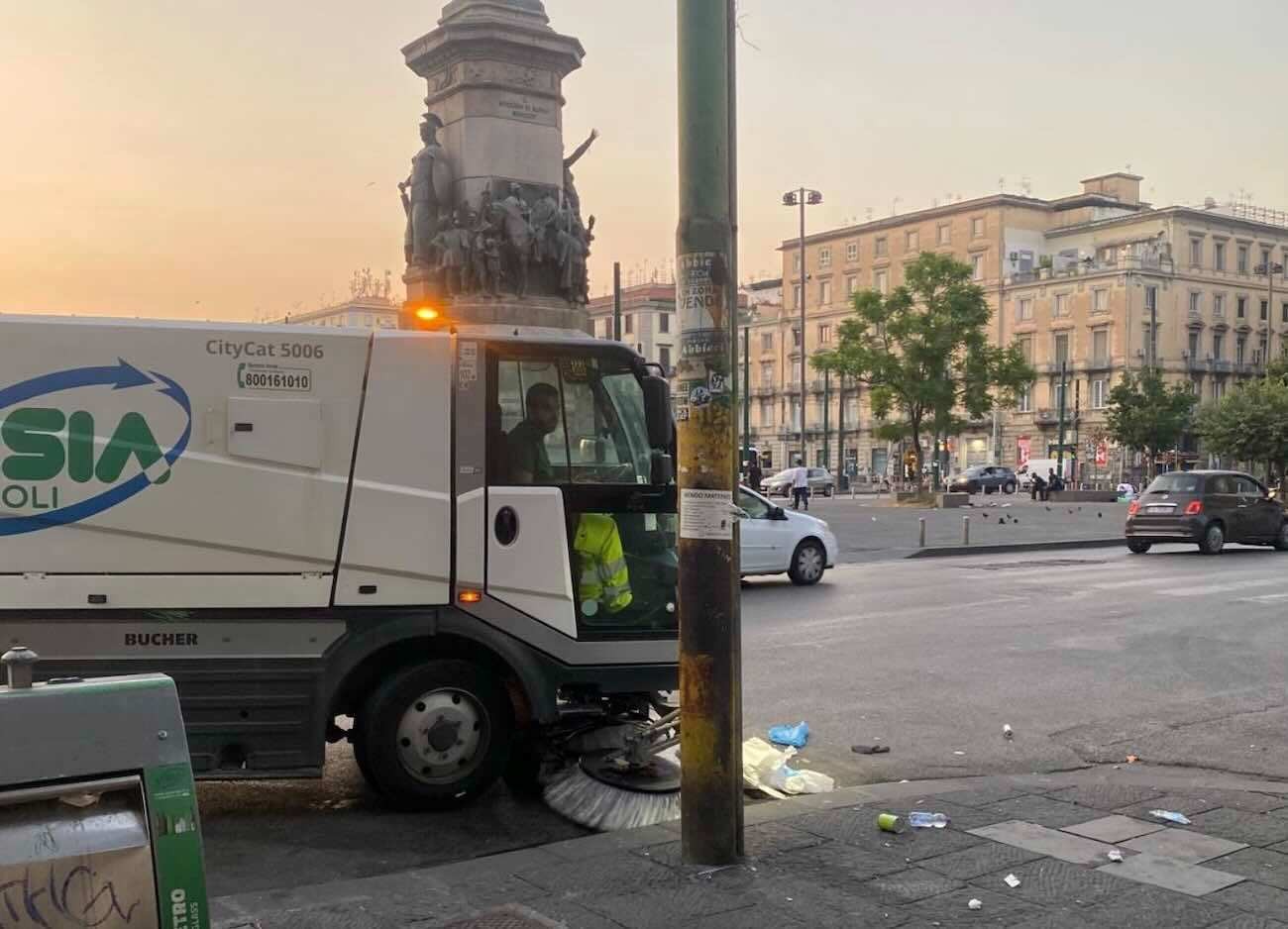Napoli, blitz per la pulizia: trenta aree riqualificate in sette giorni per migliorare il decoro urbano