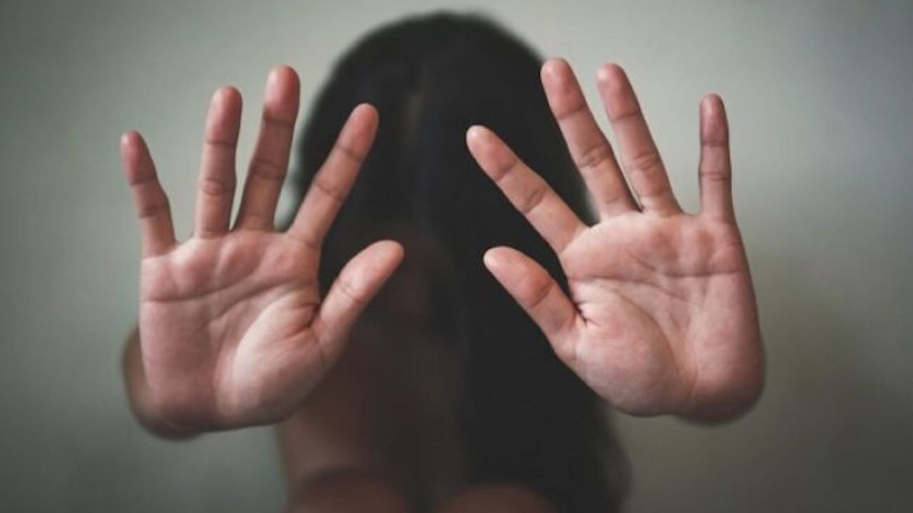 Violenza domestica a Sant’Antonio Abate: madre e figlio in fuga da due giorni di terrore, arrestato l’aggressore 28enne