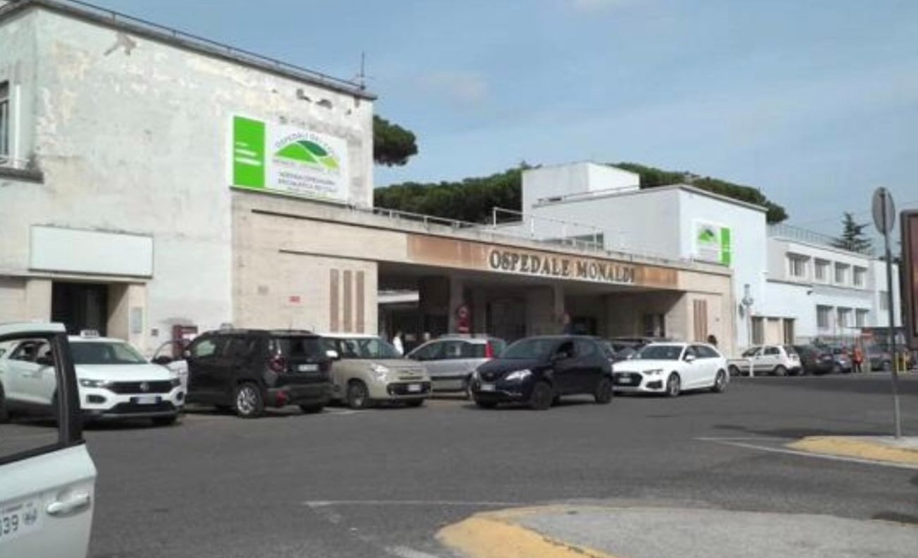 Ospedale dei Colli di Napoli: condanna per infezione in corsia, 350mila euro ai familiari per danni