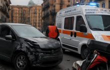 Traffico, incidenti e selfie: il turismo a Napoli paga il conto della distrazione pubblica