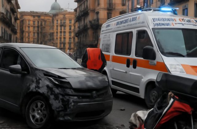 Traffico, incidenti e selfie: il turismo a Napoli paga il conto della distrazione pubblica