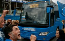Sei bus Miccolis sulla Lecce–Napoli: petit cadeau che copre decenni di promesse