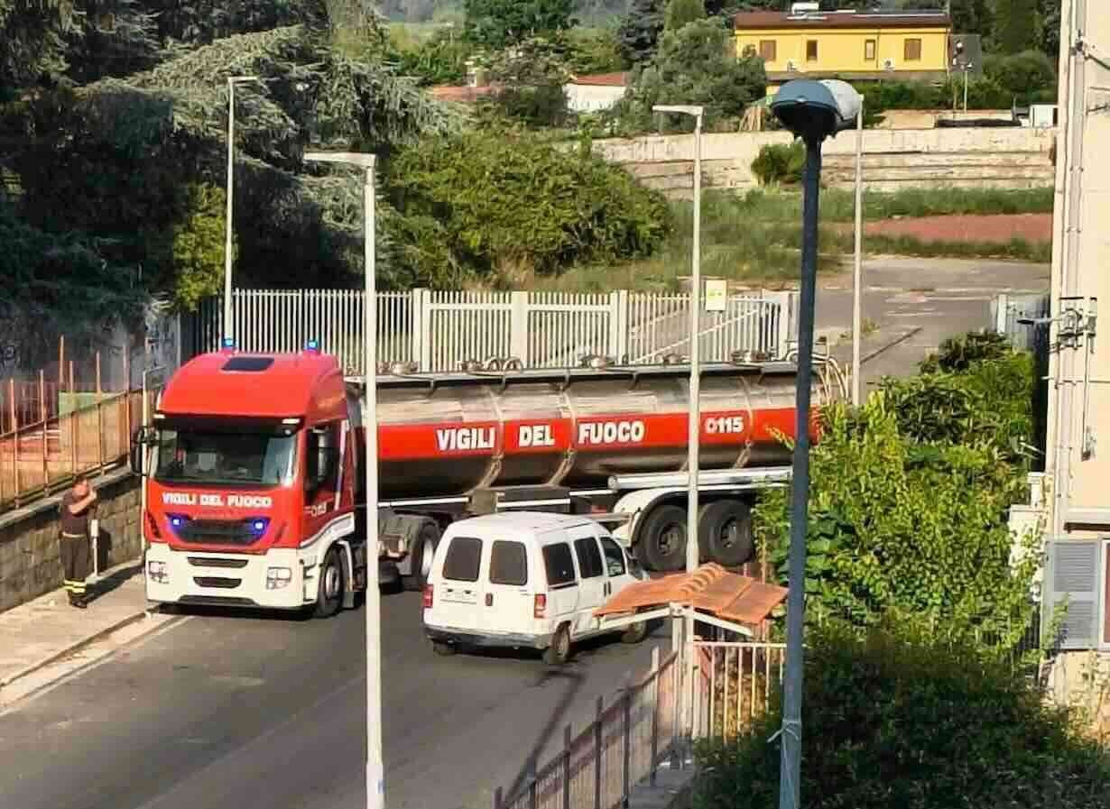Sisma a Pozzuoli: oltre 1.400 interventi dei Vigili del Fuoco, ma la situazione si stabilizza con soli 36 richieste rimaste.