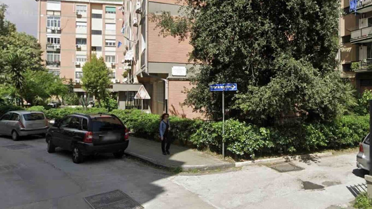 Omicidio a Ponticelli: indagini in corso per chiarire la morte di una donna di 57 anni con segni di violenza sul corpo