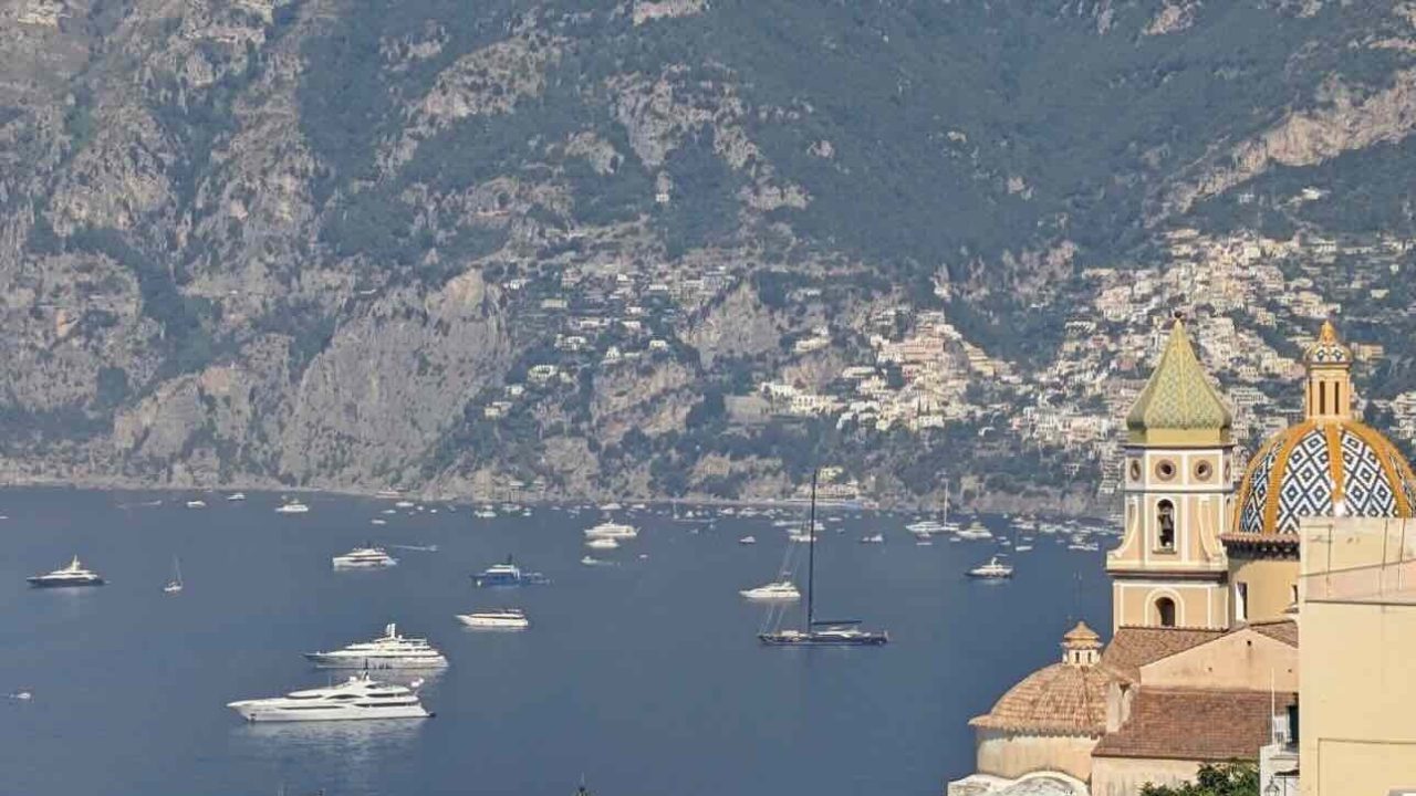 Praiano emerge sulla mappa mondiale: il borgo della Costiera Amalfitana conquista il distintivo di bellezza internazionale da Condé Nast Travelerx