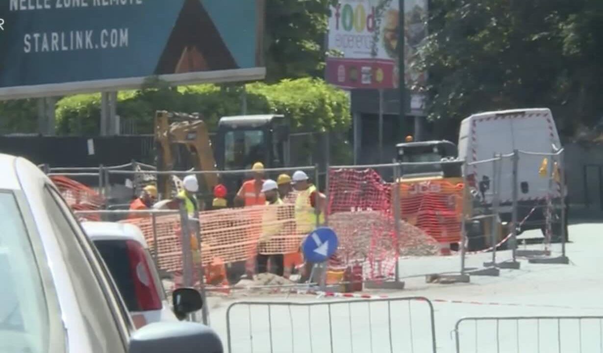 Allerta fumo in via Caravaggio a Napoli: ripristinata la sicurezza dopo l’intervento dei tecnici di ItalGas