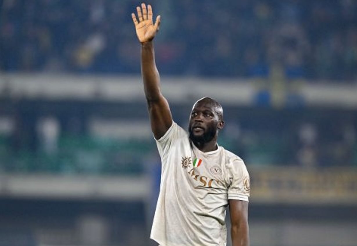 Lukaku saluta il Napoli: ufficiale l’accordo con il Fenerbahçe dopo un anno di successi in azzurro