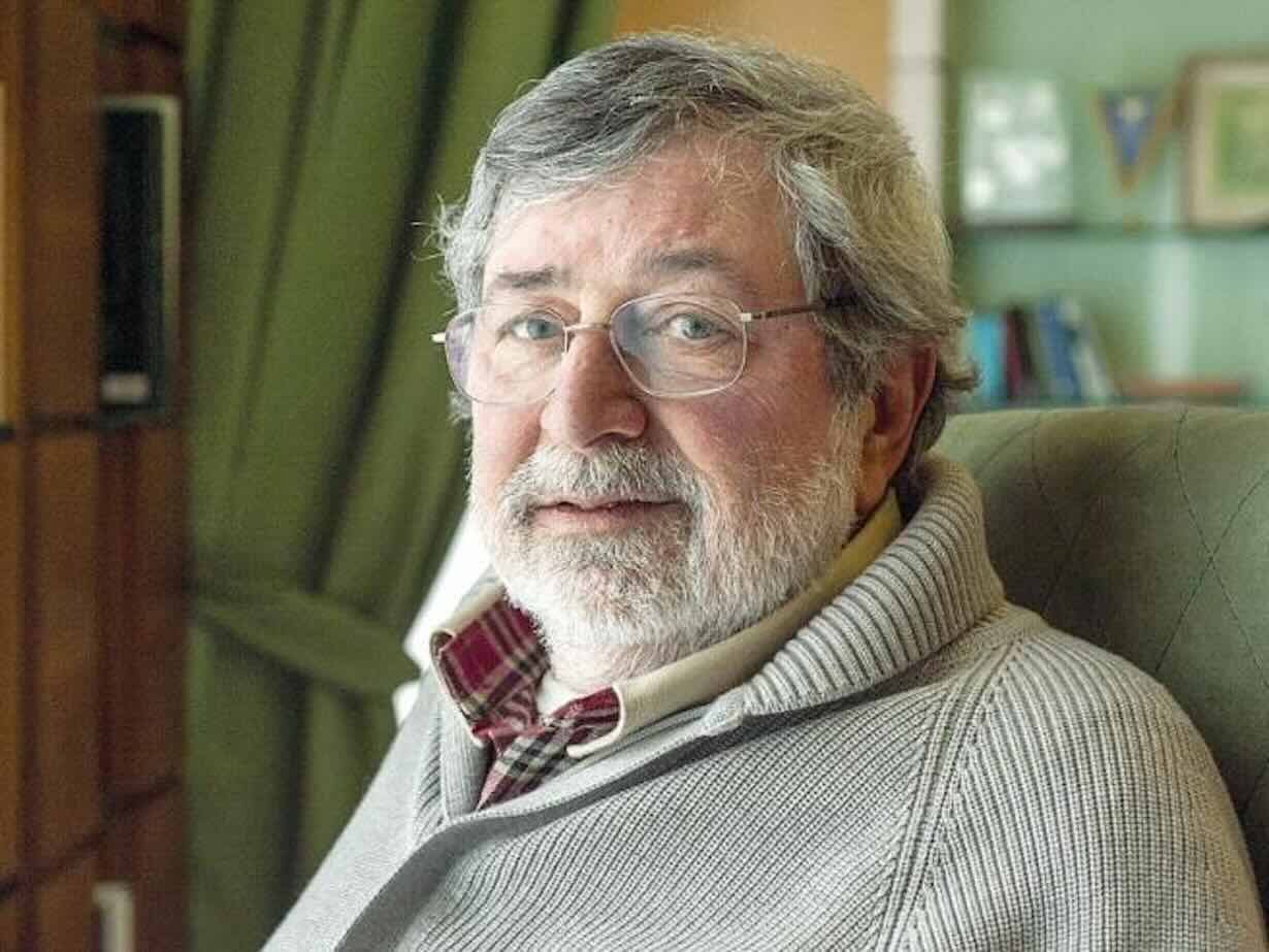 Addio a Francesco Guccini, il poeta che ha dato voce all’anima dei napoletani e non solo.