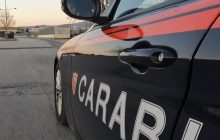 Marano, pusher 23enne arrestato con cocaina nascosta sotto l’auto: si rincorrono le indagini