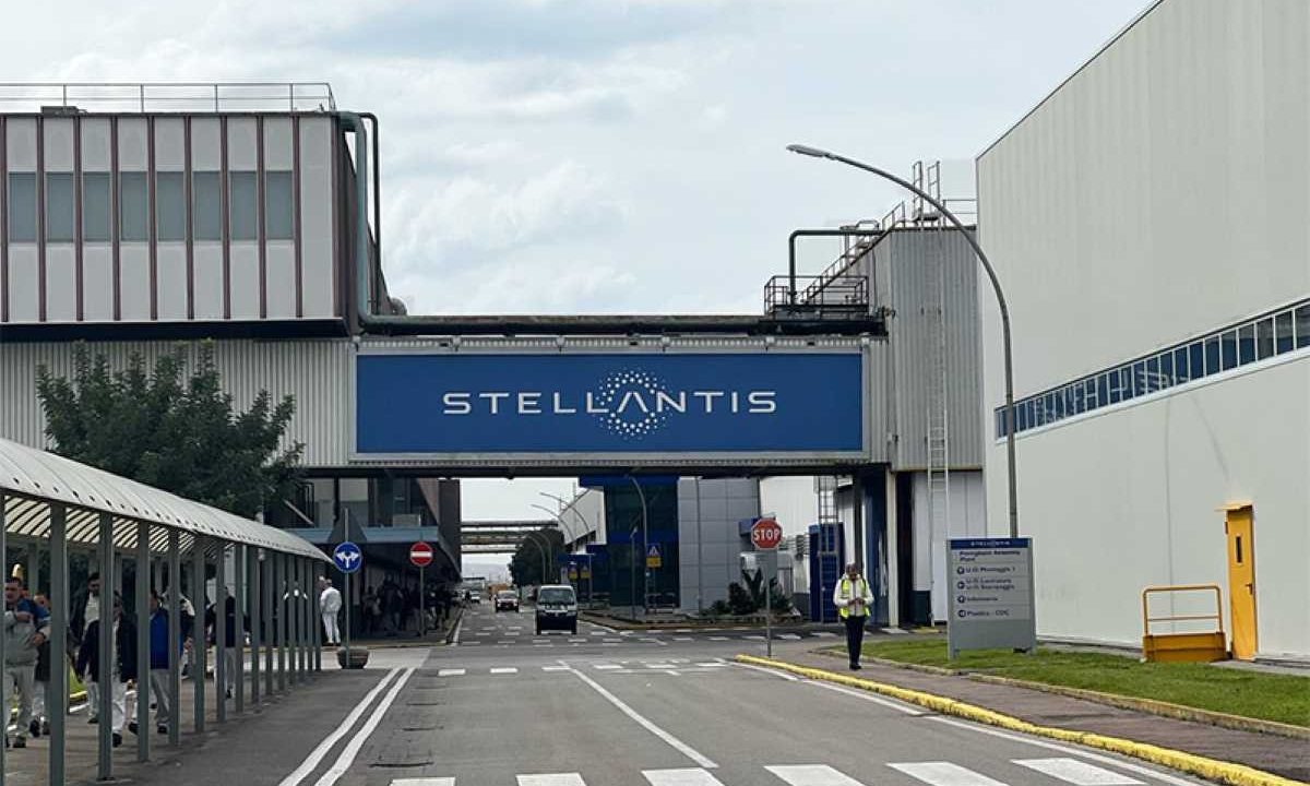 Pomigliano, Stellantis: un anno in più di contratti di solidarietà per sostenere i lavoratori