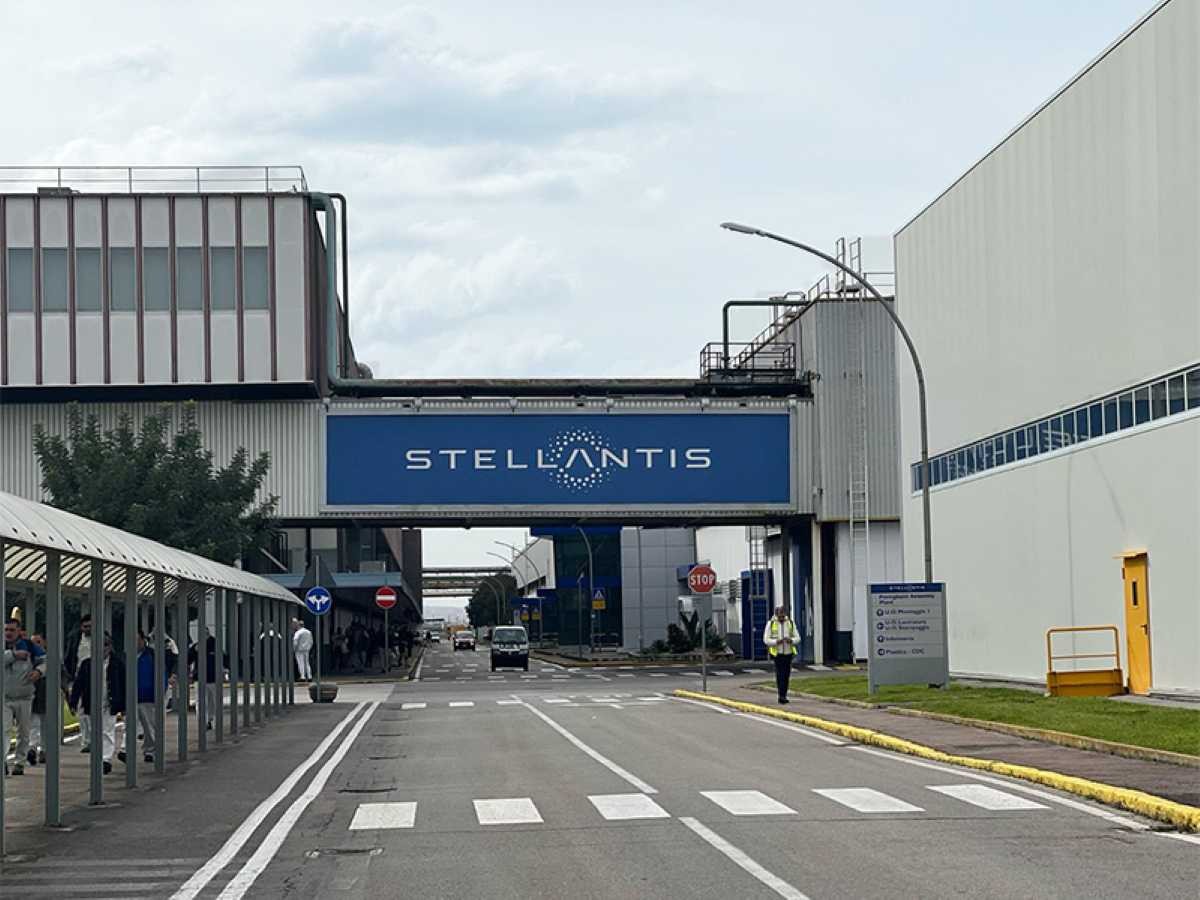 Pomigliano, Stellantis: un anno in più di contratti di solidarietà per sostenere i lavoratori
