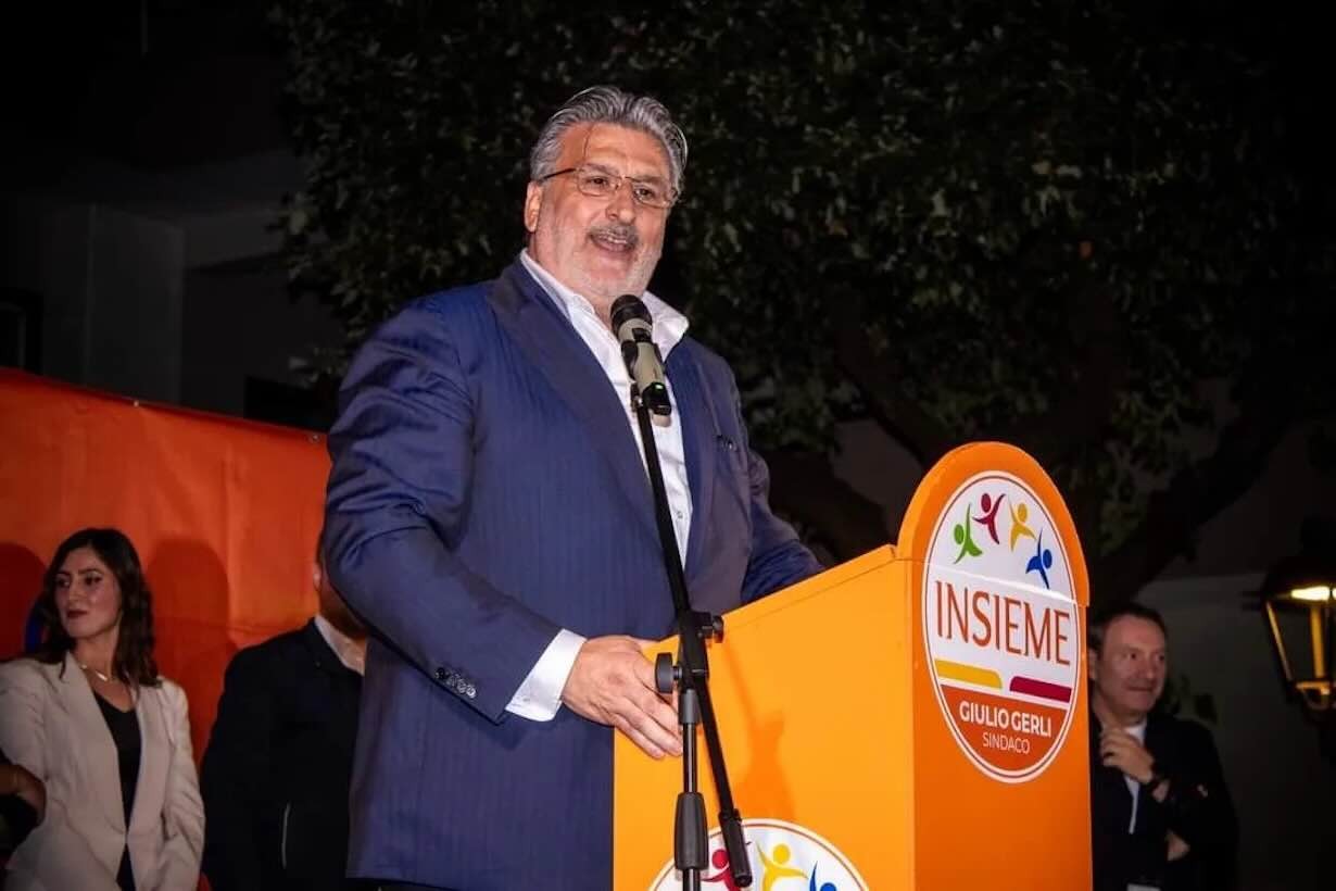 Striano, tensione al sopralluogo del sindaco: arrestato un 67enne per minacce di morte