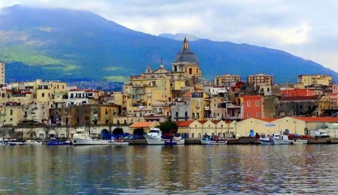 Torre Annunziata, cittadini uniti: nasce il Comitato Civico contro le infiltrazioni mafiose