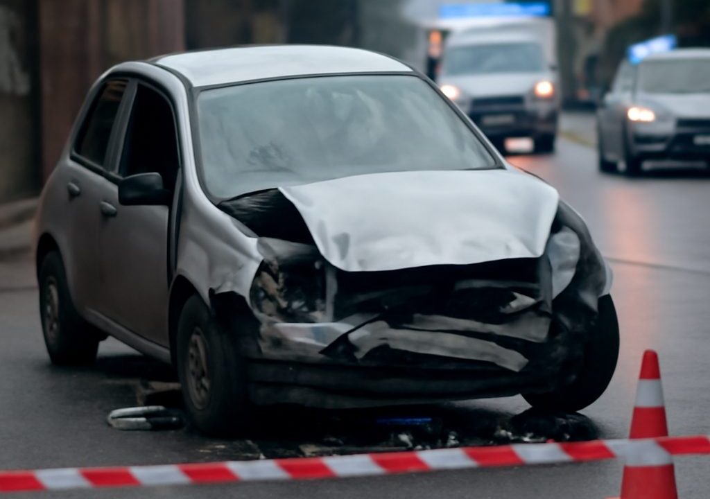 Tragedia a Napoli: 58enne perde la vita in un incidente in deltaplano ad Atina