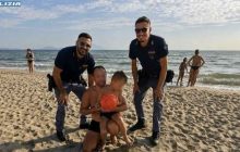 Sos sulla spiaggia di Napoli: bimbo autistico scomparso, ritrovato dopo tre ore di paura