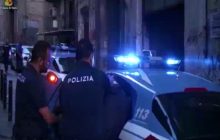 Violenza domestica a Castel Volturno: uomo arrestato dopo l’aggressione alla moglie davanti alla figlia