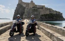 Carabinieri in azione a Ischia: fermato un pusher sulla spiaggia grazie alle vespe elettriche