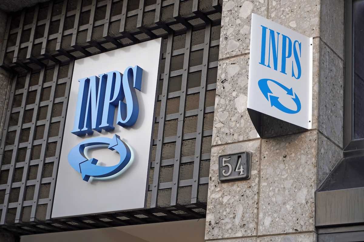 Inps: Naspi per chi si dimette a causa della violenza, una mano tesa alla sicurezza dei lavoratori