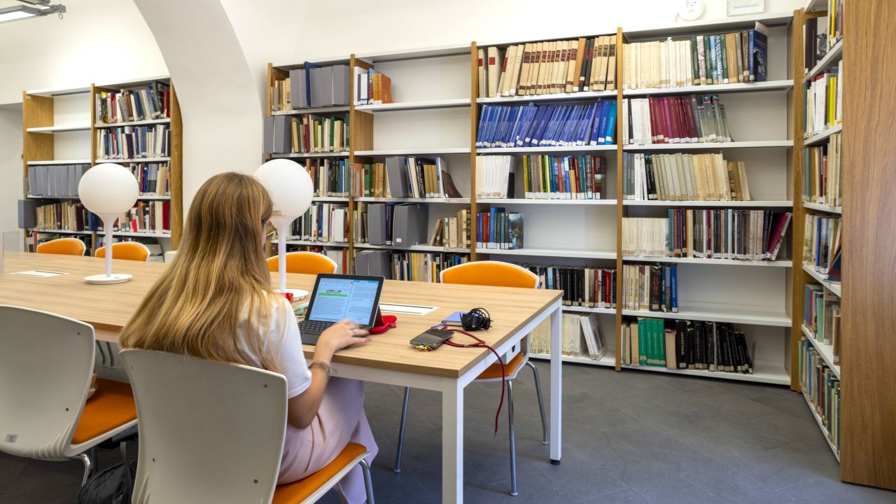 Pompei: Notte Europea delle Ricercatrici trasforma la Biblioteca Fiorelli in un laboratorio all’aperto