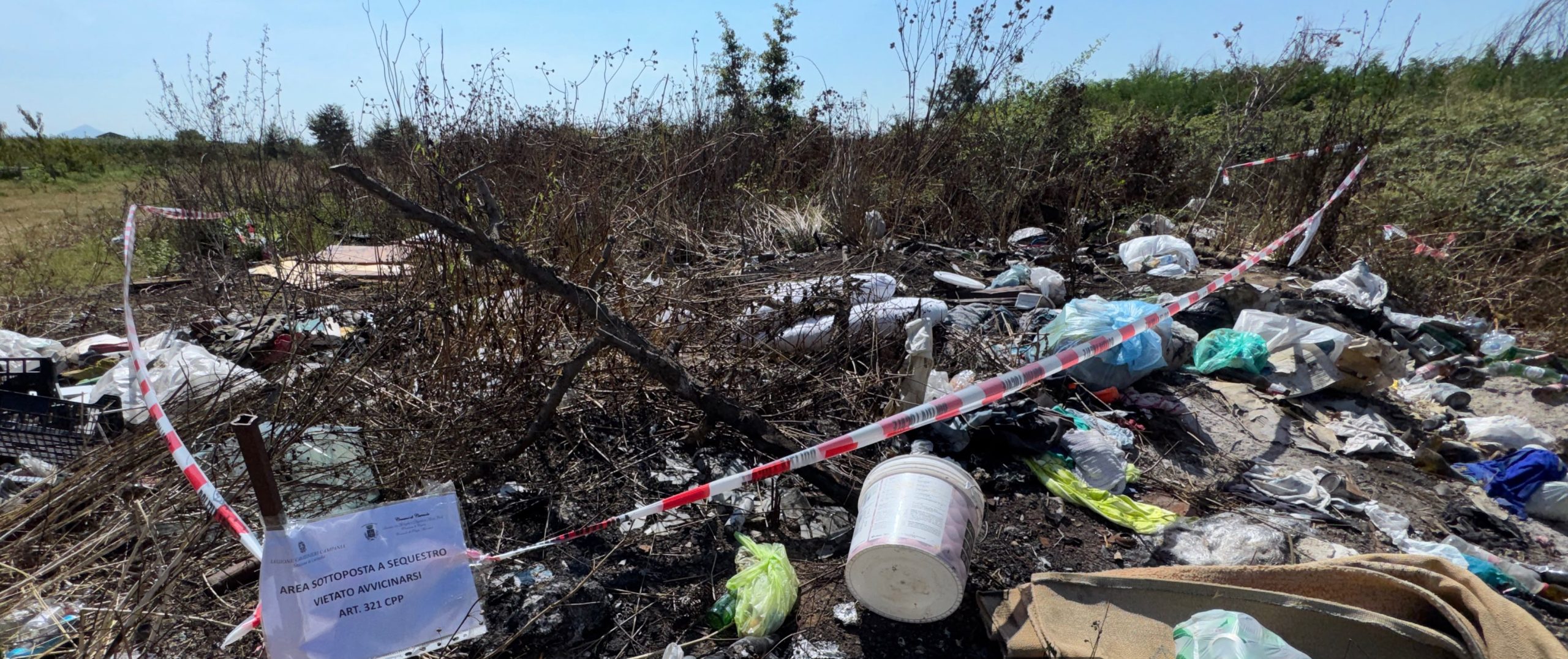 Sversamento di rifiuti pericolosi nelle province di Napoli: un deferito e vari sequestri tra Mondragone, Castel Volturno e Carinola