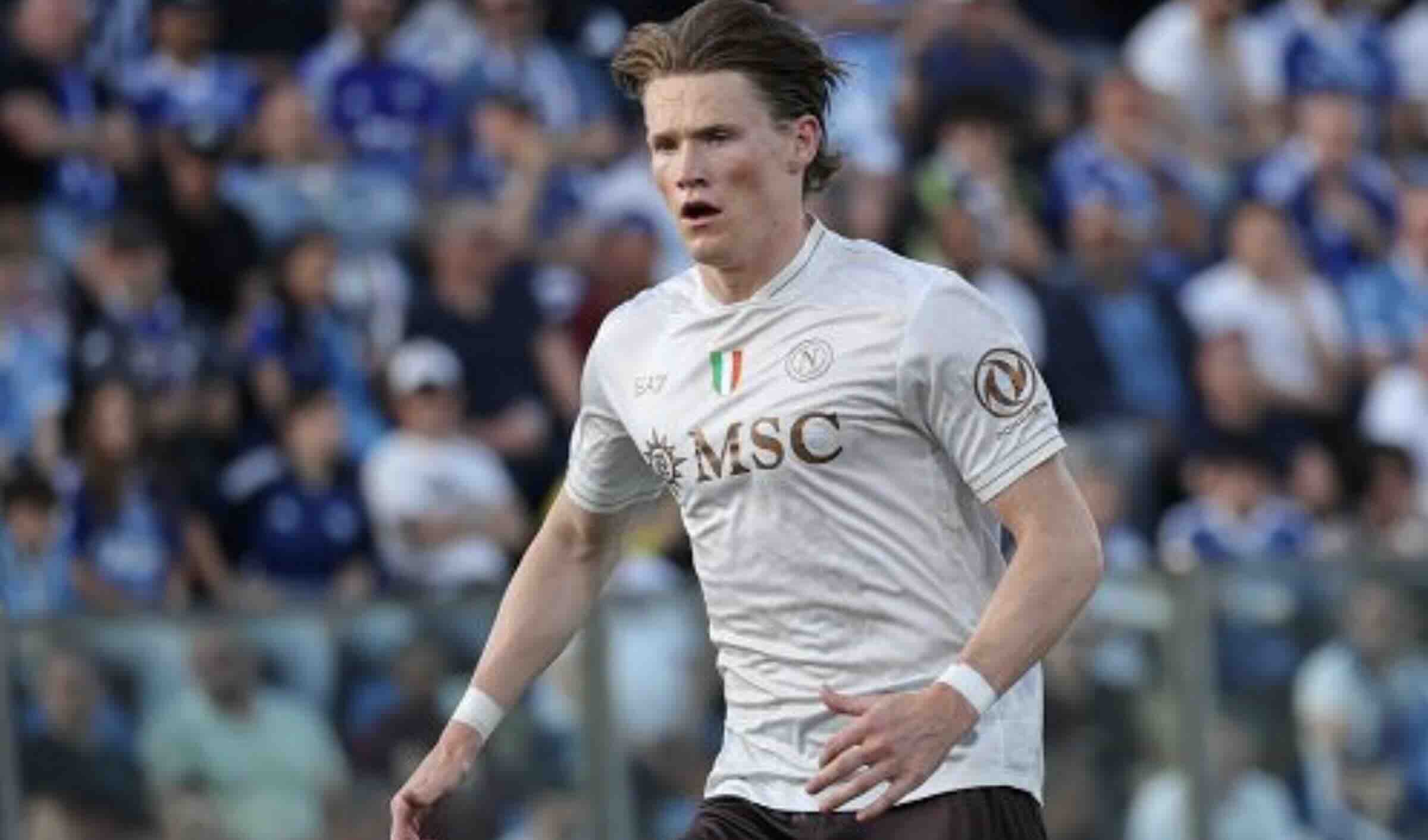 McTominay rassicura il Napoli: operazione in arrivo, priorità sul campo e stop al rinnovo per ora