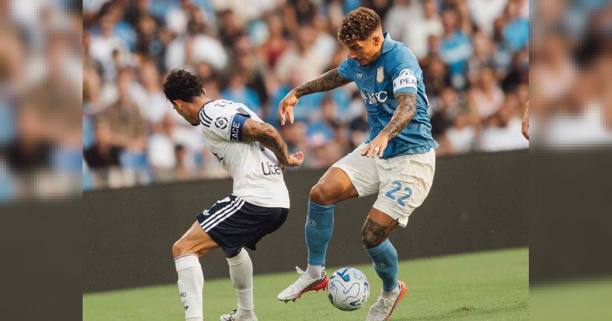 Napoli ko al Maradona: il Como sfrutta gli errori e si impone 2-1, l’azzurro in crisi prima della sfida con l’Inter.