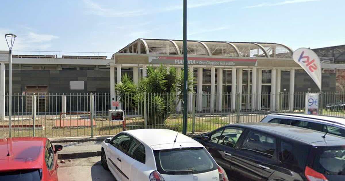 Napoli, Pianura: lite notturna sulla Cumana lascia due minori feriti e un 17enne in pericolo di vita; la polizia segue le immagini delle telecamere