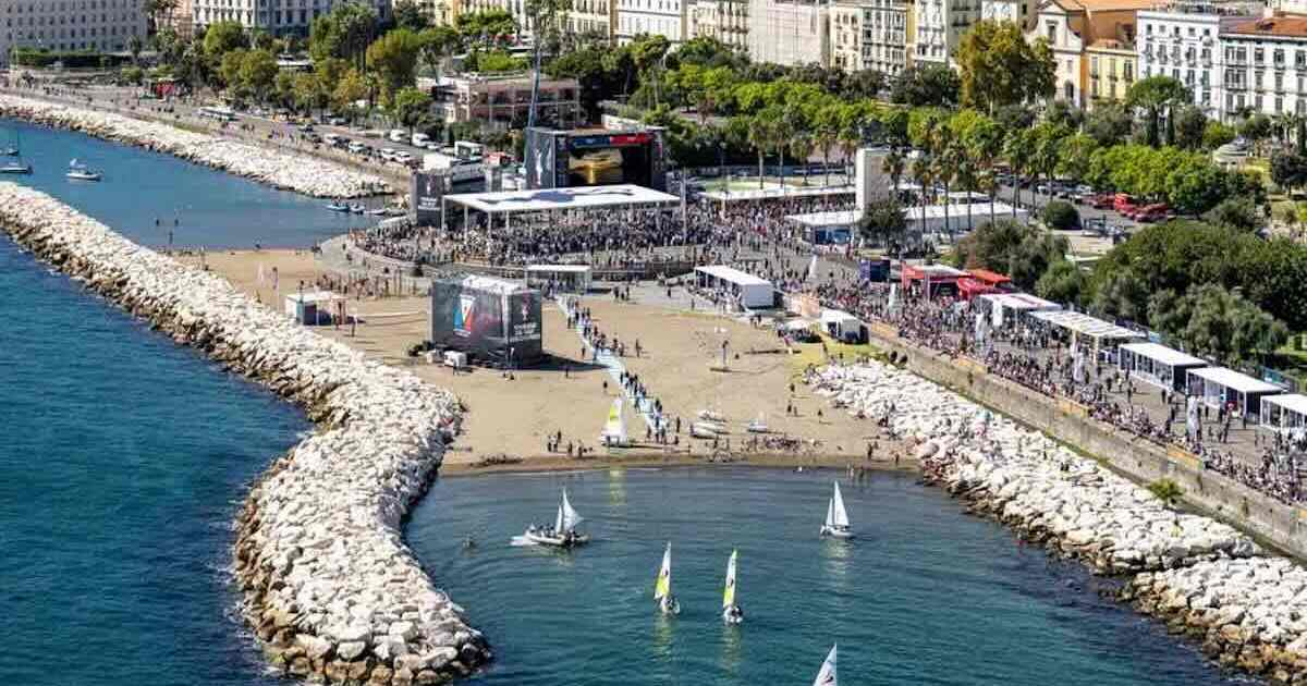 Napoli in vela: 770mila visitatori in tre giorni per l’America’s Cup
