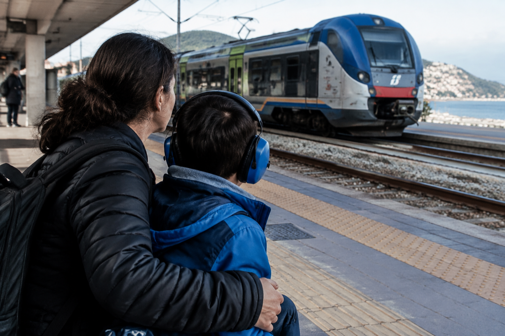 Trasporto sanitario in Campania: Ercolano-Salerno, oltre 50 km per l’autismo e la richiesta di pulmino attrezzato