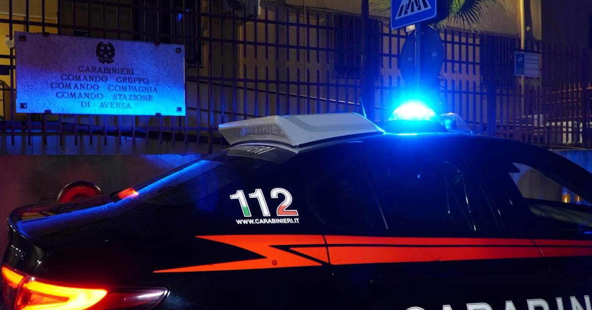 Arresto a Aversa dopo inseguimento: 22enne trovato in possesso di droga e contanti
