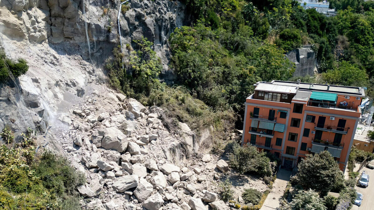 Campi Flegrei, il ritorno che manca: tra sicurezza, fragilità e i campi sportivi come tessuto sociale