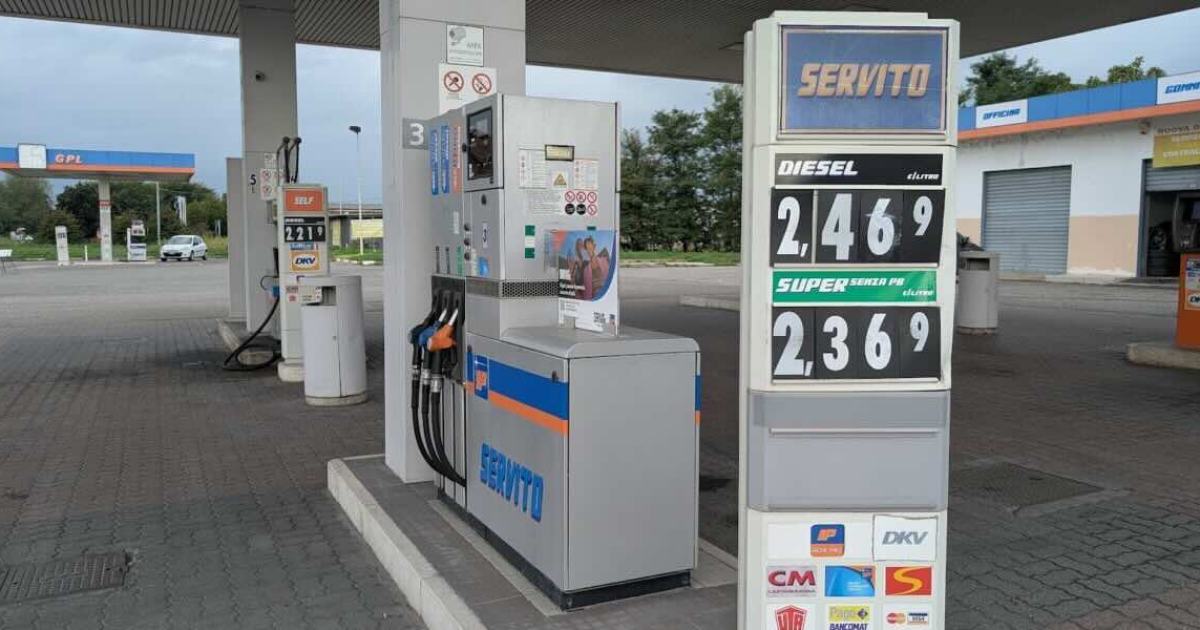 Tassisti italiani puntano a una carta carburante nazionale e ai depositi delle aziende di trasporto pubblico