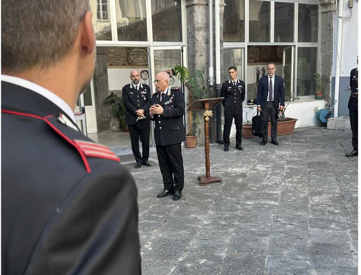 Generale Castello guida visita dei Carabinieri in Campania per rafforzare la prossimità dello Stato