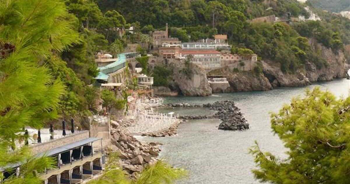 Vico Equense, demanio marittimo e scogliera: Borrelli chiede verifiche su autorizzazioni e concessioni