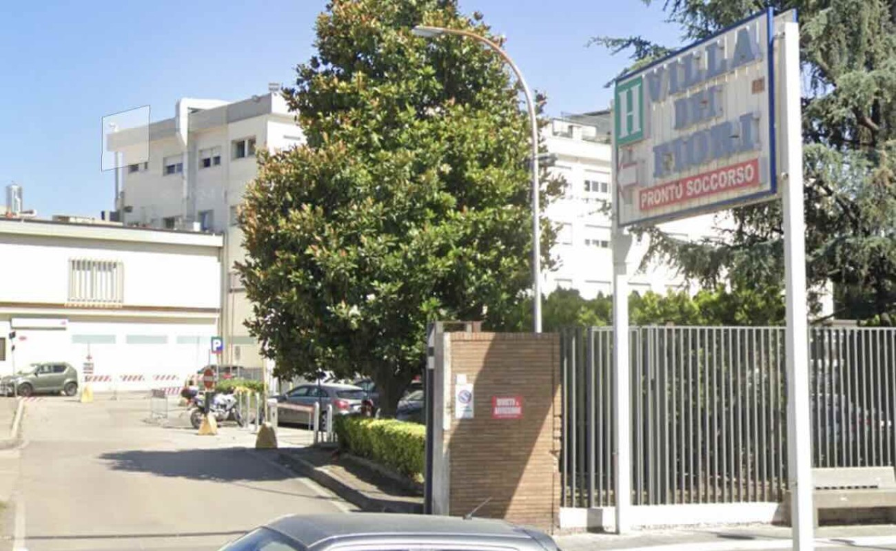 Tentativo di rapina a Casalnuovo: ferito 17enne, indagini in corso sulle dinamiche dell’aggressione