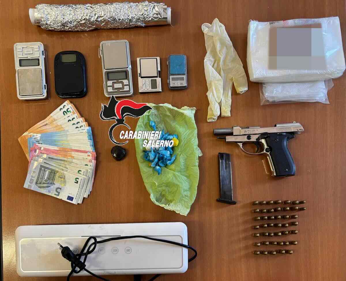 Controlli domiciliari a Pontecagnano Faiano: droga e arma clandestina, arresto di 34enne e denuncia di 33enne