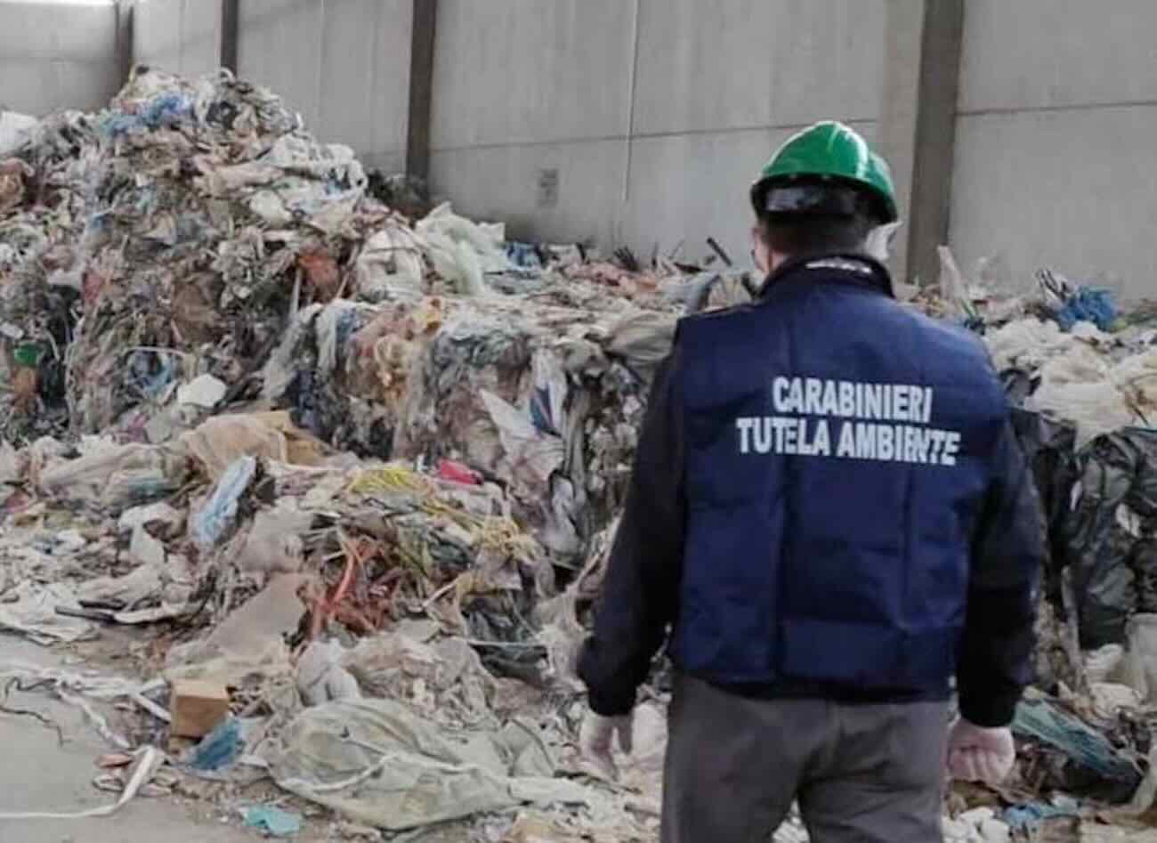 Smantellata rete di traffico di rifiuti: operazione dei Carabinieri in sette province, coinvolti imprenditori tra Italia e Thailandia