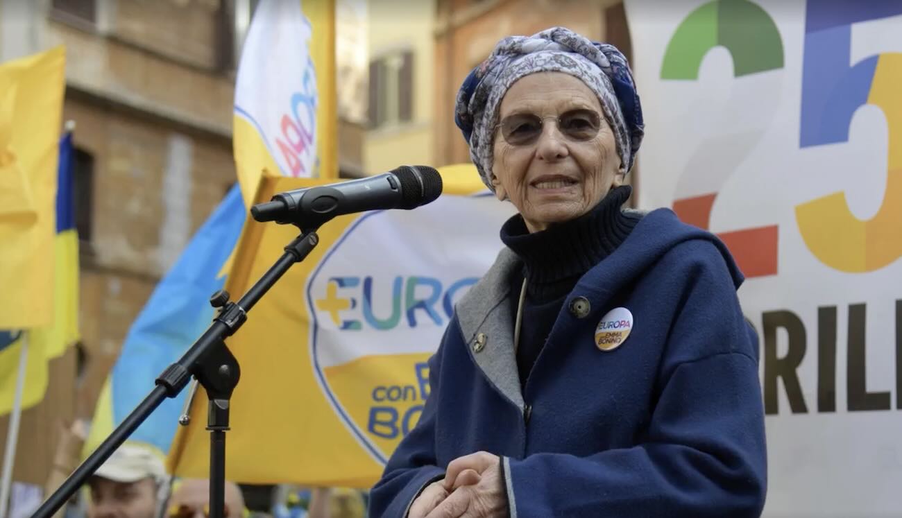 Emma Bonino trasportata d’urgenza in codice rosso all’ospedale di Roma per gravi condizioni di salute