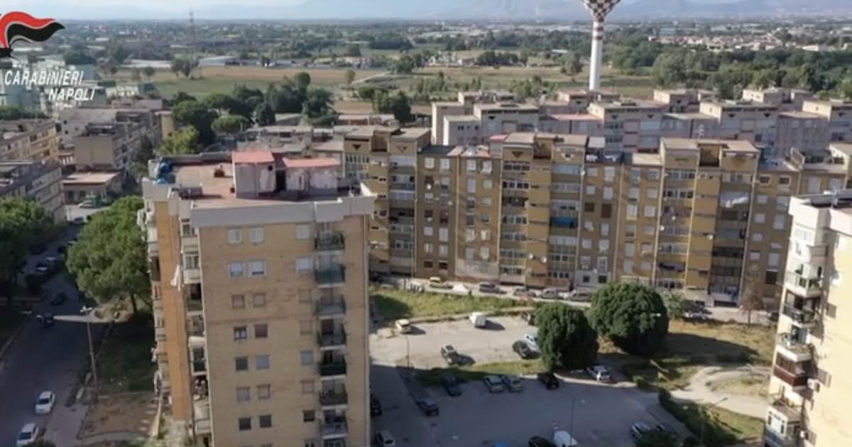 Caivano, 34 misure cautelari: la polizia smaschera i vertici del clan Angelino e la rete di estorsioni e droga