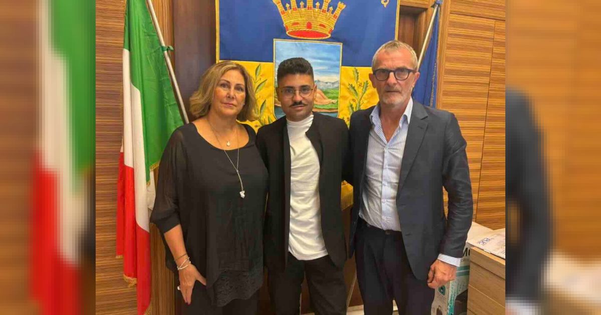 Casacelle, incendio vicino alle scuole: Comune e ASL al lavoro; l’associazione civica chiede trasparenza