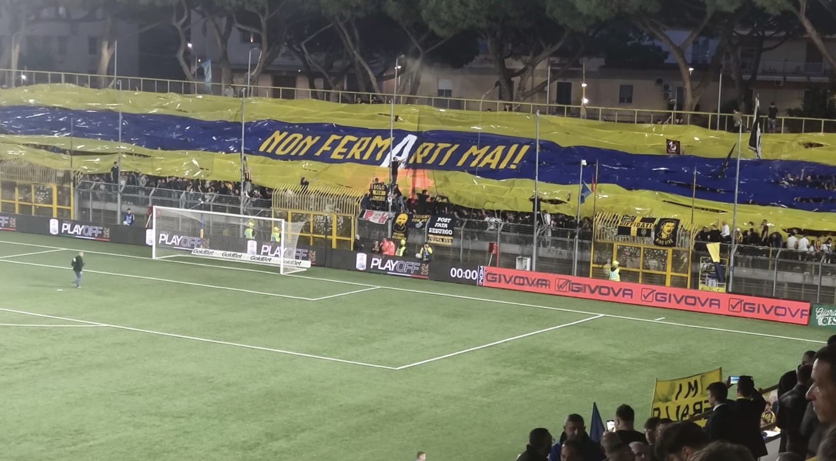 Juve Stabia penalizzata di due punti per irregolarità nella cessione: ora ultima in Serie B