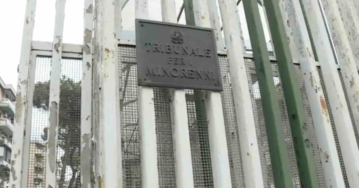 Napoli: violenza giovanile e disincanto educativo, il ruolo cruciale di famiglie e scuole sottovalutato