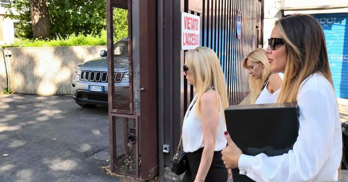 Audizione chiave per la Procura: l’ex compagna di Lavitola svela affari e legami oscuri dopo l’attentato a Ranucci