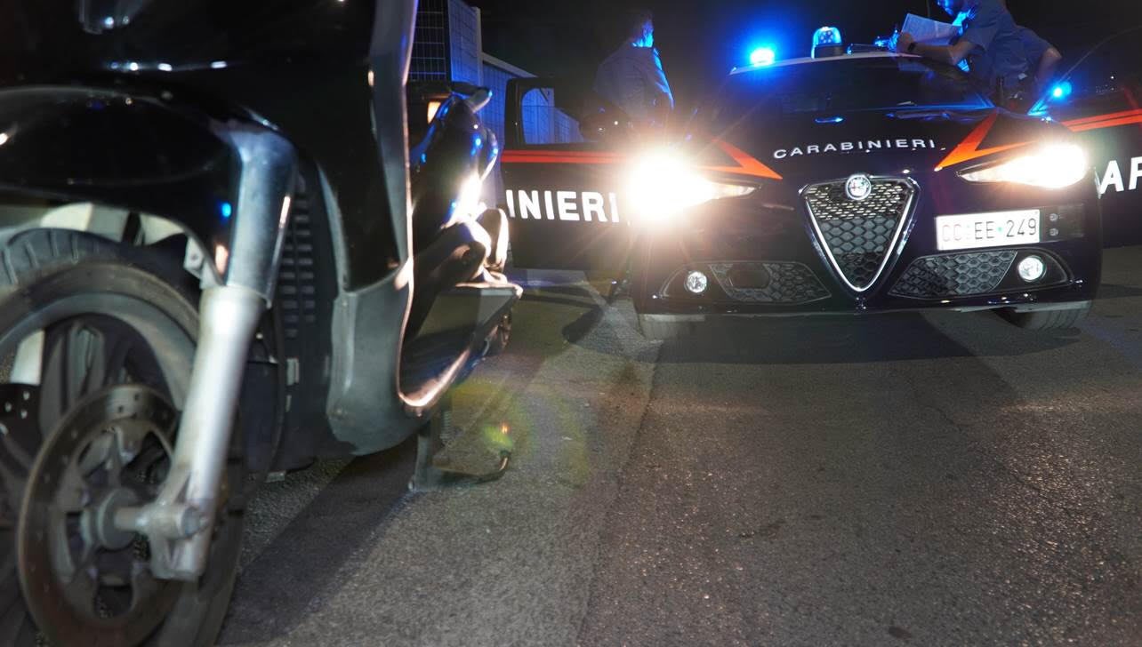 Marcianise: furto di portafoglio al Centro Commerciale Campania, due napoletani denunciati grazie alle immagini