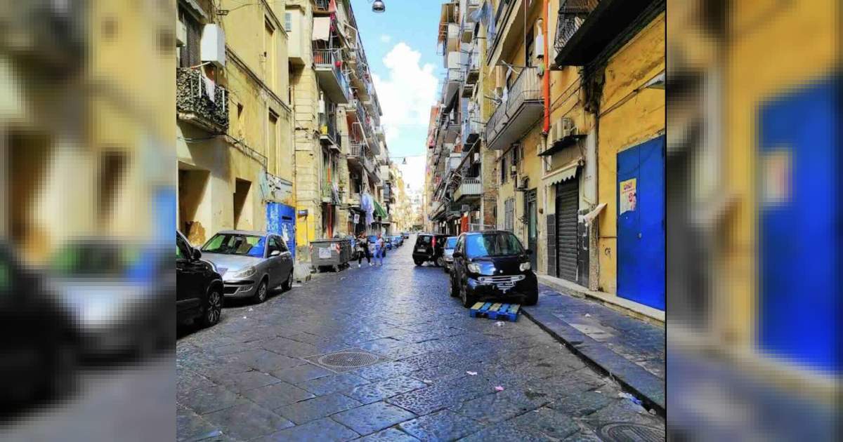 Napoli centro: sparatoria in via Giacomo Savarese, ferito 29enne; indagini e filmati al vaglio