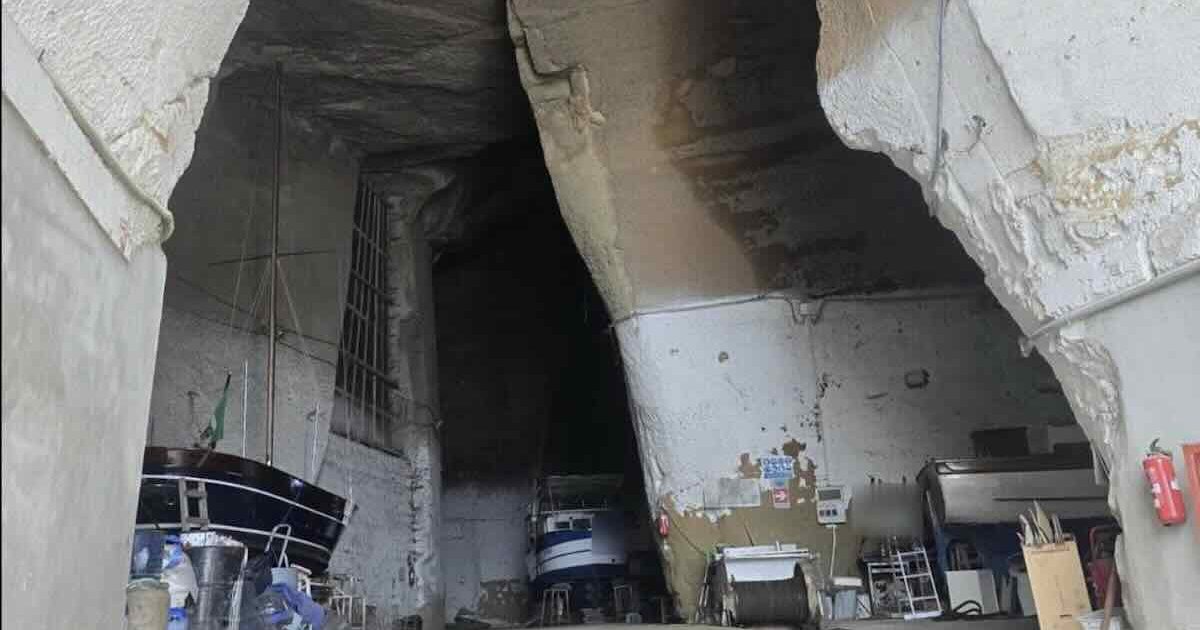 Napoli, filiera di cantieri abusivi tra Posillipo e Giugliano smantellata: 200 natanti sequestrati, otto denunce