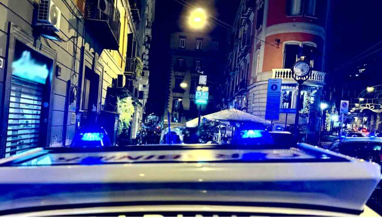 Napoli Posillipo, controlli igienico-sanitari su cinque locali di via Petrarca: area esterna sospesa e multe
