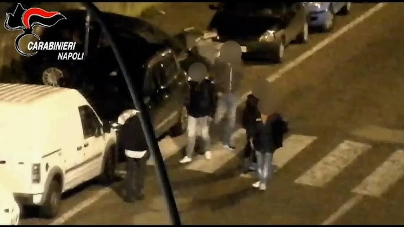 Movida e abusivismo: blitz dei Carabinieri a Napoli, sei denunciati per parcheggi non autorizzati
